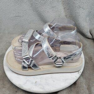 Earth Shoes Womens Size 8 Sylt Saba Silver Leather Sport Sandals